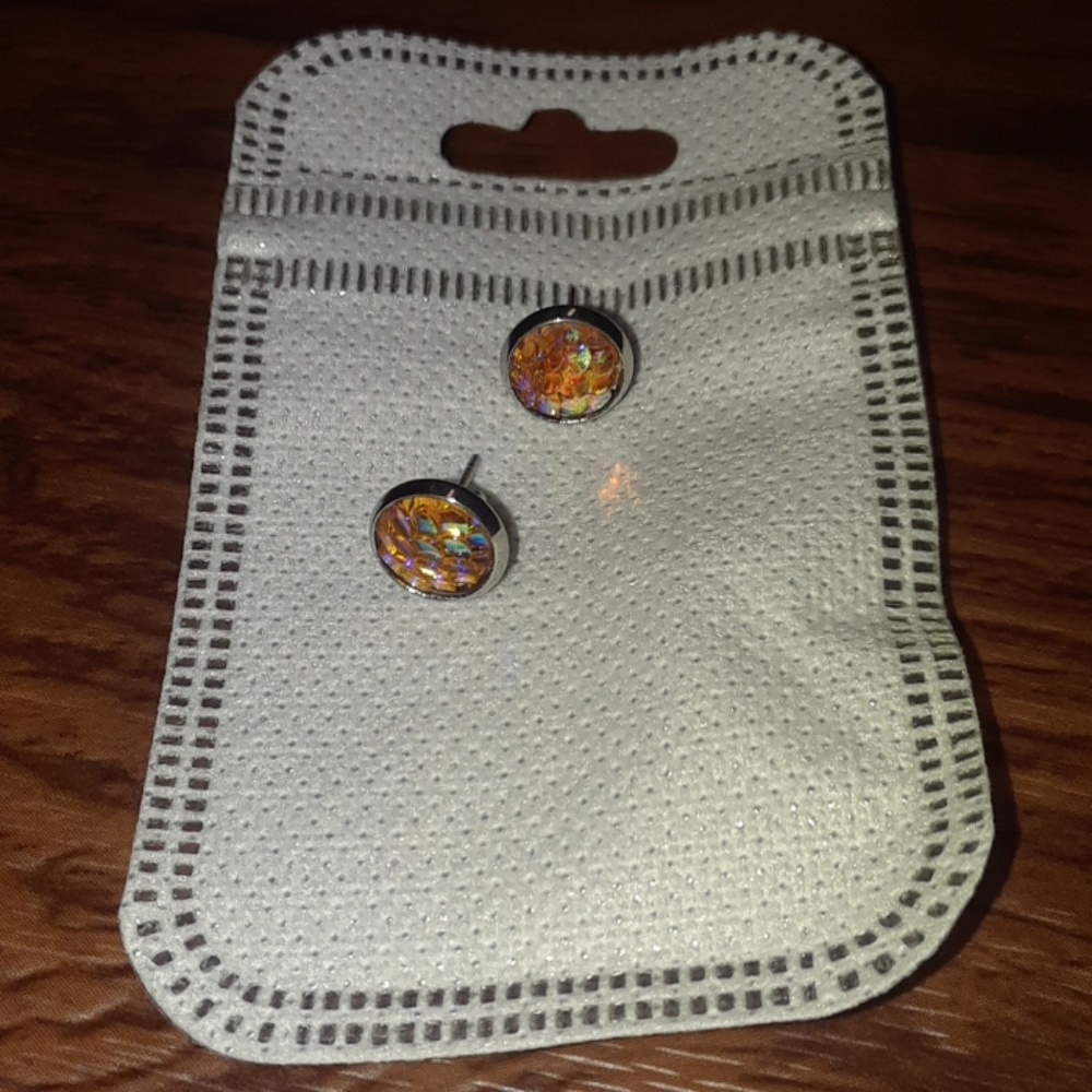 2 for $12🆕️🎃🎃🎃Mermaid scale earings